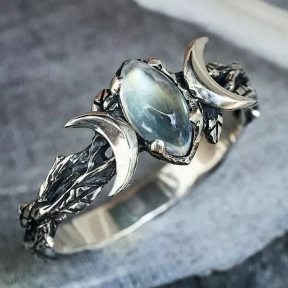 Phases of the Moon 🌙 with a Gorgeous Colorful Solitaire Full Moon Moonstone Ring